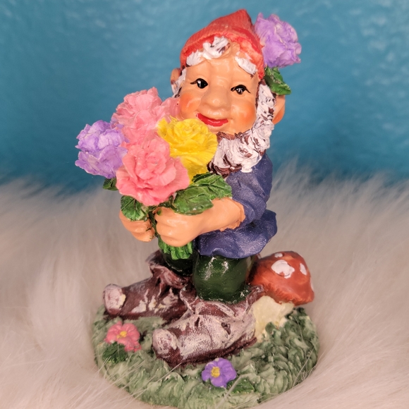 Knickknack figurines Set of three - Picture 3 of 6